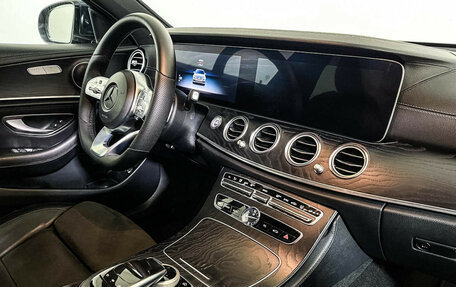 Mercedes-Benz E-Класс, 2019 год, 2 699 000 рублей, 9 фотография