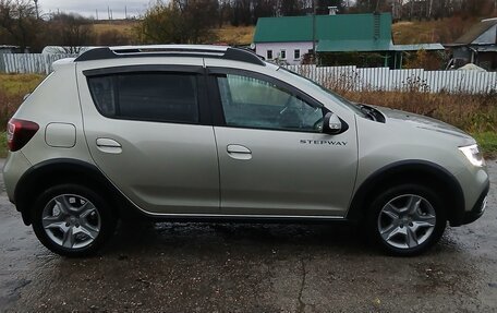 Renault Sandero II рестайлинг, 2021 год, 1 420 000 рублей, 13 фотография