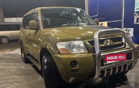 Mitsubishi Pajero III рестайлинг, 2004 год, 1 250 000 рублей, 23 фотография
