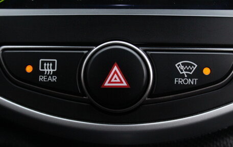 Hyundai Solaris II рестайлинг, 2015 год, 1 050 000 рублей, 23 фотография