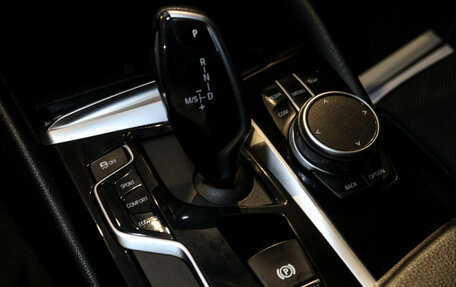 BMW 5 серия, 2019 год, 2 850 000 рублей, 15 фотография