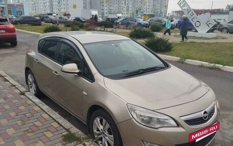 Opel Astra J, 2010 год, 520 000 рублей, 2 фотография
