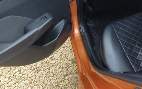 Hyundai Solaris II рестайлинг, 2017 год, 1 025 000 рублей, 5 фотография