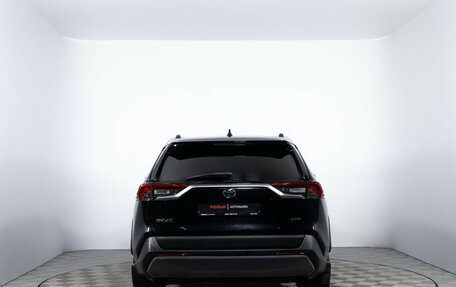 Toyota RAV4, 2020 год, 3 050 000 рублей, 6 фотография