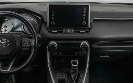 Toyota RAV4, 2020 год, 3 050 000 рублей, 14 фотография