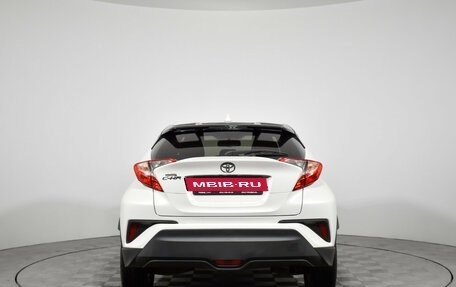 Toyota C-HR I рестайлинг, 2018 год, 2 390 000 рублей, 6 фотография