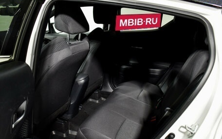 Toyota C-HR I рестайлинг, 2018 год, 2 390 000 рублей, 12 фотография