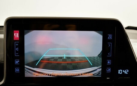 Toyota C-HR I рестайлинг, 2018 год, 2 390 000 рублей, 17 фотография