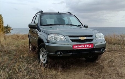 Chevrolet Niva I рестайлинг, 2017 год, 750 000 рублей, 1 фотография