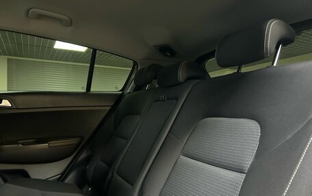 KIA Sportage IV рестайлинг, 2018 год, 1 863 000 рублей, 13 фотография