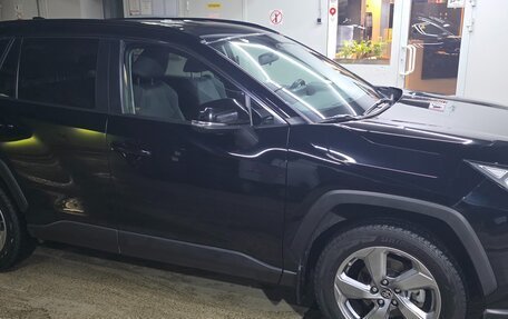 Toyota RAV4, 2020 год, 3 850 000 рублей, 4 фотография