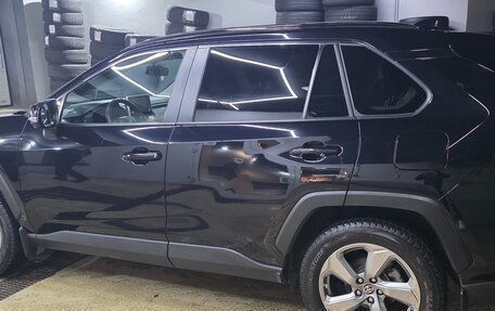 Toyota RAV4, 2020 год, 3 850 000 рублей, 2 фотография