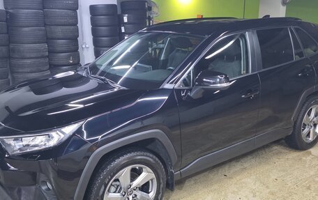 Toyota RAV4, 2020 год, 3 850 000 рублей, 3 фотография