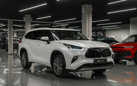 Toyota Highlander, 2025 год, 6 400 000 рублей, 2 фотография