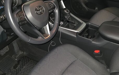 Toyota RAV4, 2020 год, 3 850 000 рублей, 13 фотография