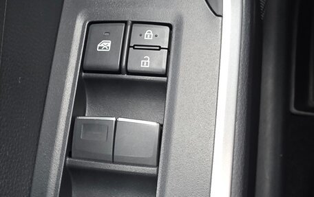 Toyota RAV4, 2020 год, 3 850 000 рублей, 19 фотография