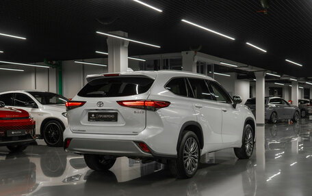 Toyota Highlander, 2025 год, 6 400 000 рублей, 4 фотография