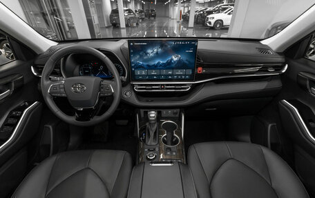 Toyota Highlander, 2025 год, 6 400 000 рублей, 8 фотография