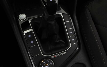 Volkswagen Tiguan II, 2021 год, 3 447 077 рублей, 15 фотография