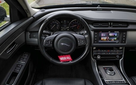 Jaguar XF II, 2016 год, 2 599 000 рублей, 11 фотография