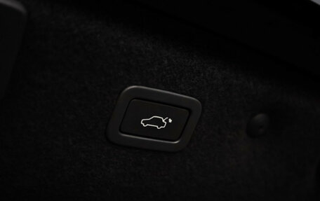 Jaguar XF II, 2016 год, 2 599 000 рублей, 37 фотография