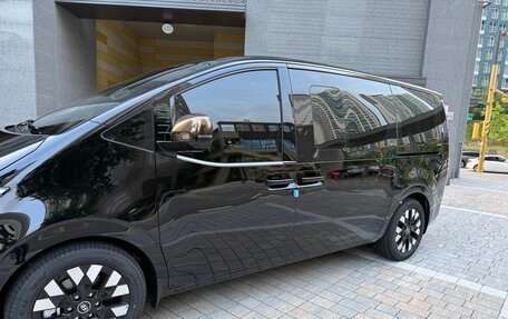 Hyundai Staria, 2025 год, 5 550 000 рублей, 4 фотография