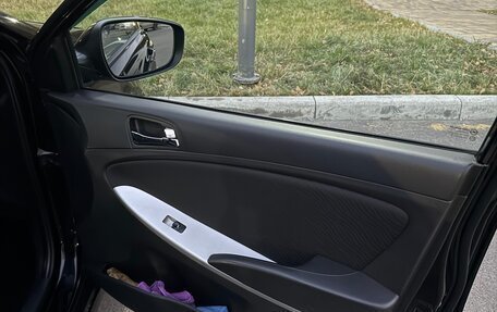 Hyundai Solaris II рестайлинг, 2013 год, 950 000 рублей, 9 фотография