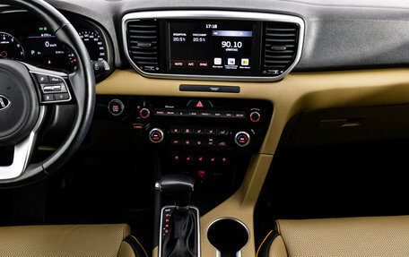 KIA Sportage IV рестайлинг, 2020 год, 2 999 000 рублей, 17 фотография