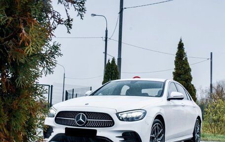 Mercedes-Benz E-Класс, 2021 год, 4 444 444 рублей, 1 фотография