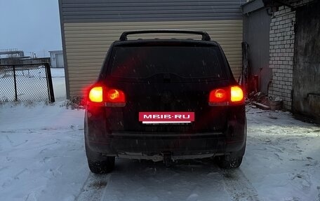 Volkswagen Touareg III, 2006 год, 820 000 рублей, 2 фотография