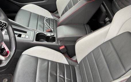 Volkswagen Golf GTI, 2021 год, 3 700 000 рублей, 12 фотография