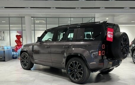 Land Rover Defender II, 2025 год, 28 875 000 рублей, 4 фотография