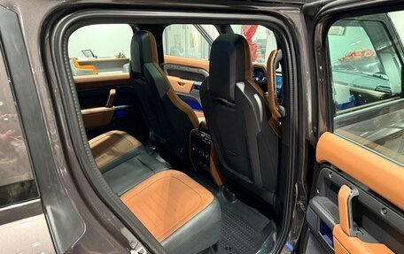 Land Rover Defender II, 2025 год, 28 875 000 рублей, 26 фотография