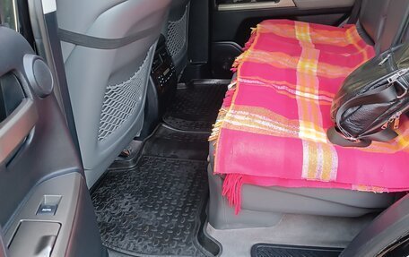 Toyota Land Cruiser 200, 2010 год, 2 950 000 рублей, 9 фотография