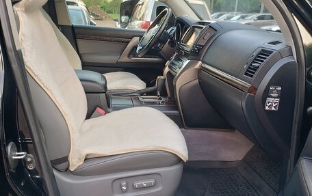 Toyota Land Cruiser 200, 2010 год, 2 950 000 рублей, 5 фотография