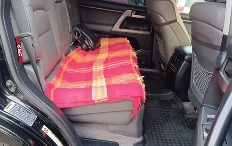 Toyota Land Cruiser 200, 2010 год, 2 950 000 рублей, 7 фотография