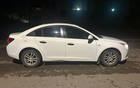 Chevrolet Cruze II, 2012 год, 640 000 рублей, 3 фотография