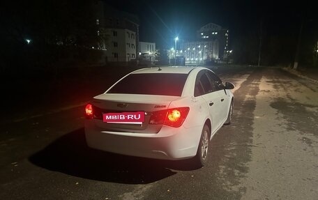 Chevrolet Cruze II, 2012 год, 640 000 рублей, 4 фотография
