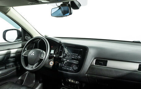 Mitsubishi Outlander III рестайлинг 3, 2017 год, 1 749 777 рублей, 9 фотография