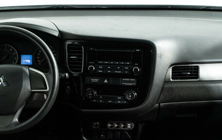 Mitsubishi Outlander III рестайлинг 3, 2017 год, 1 749 777 рублей, 14 фотография