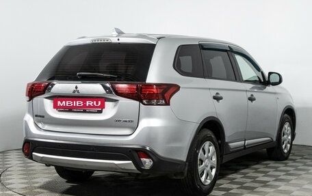 Mitsubishi Outlander III рестайлинг 3, 2017 год, 1 749 777 рублей, 5 фотография