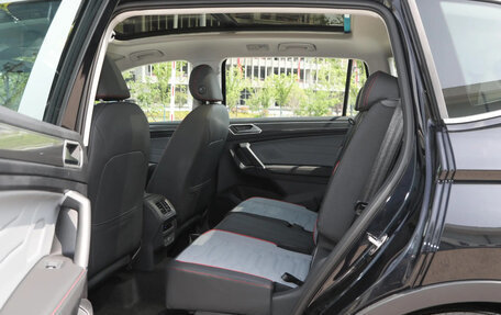 Volkswagen Tiguan II, 2022 год, 3 245 000 рублей, 16 фотография