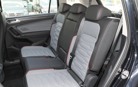 Volkswagen Tiguan II, 2022 год, 3 245 000 рублей, 17 фотография