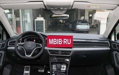 Volkswagen Tiguan II, 2022 год, 3 245 000 рублей, 9 фотография