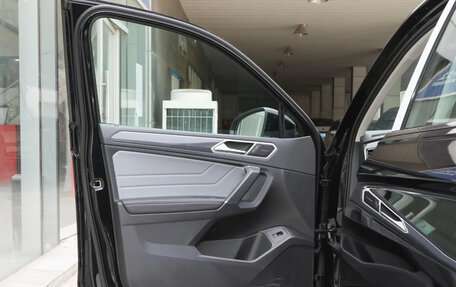 Volkswagen Tiguan II, 2022 год, 3 245 000 рублей, 20 фотография