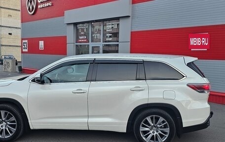 Toyota Highlander III, 2014 год, 3 350 000 рублей, 4 фотография