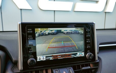 Toyota RAV4, 2019 год, 3 280 000 рублей, 13 фотография