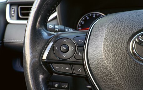 Toyota RAV4, 2019 год, 3 280 000 рублей, 15 фотография