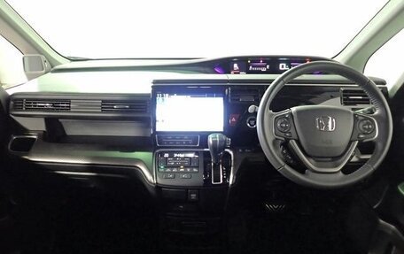 Honda Stepwgn IV, 2021 год, 2 150 000 рублей, 7 фотография