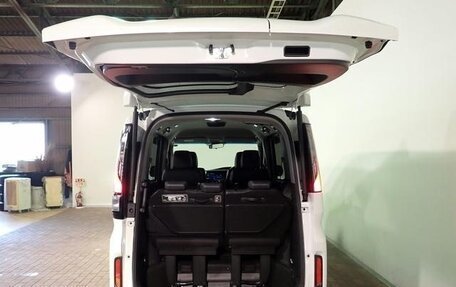 Honda Stepwgn IV, 2021 год, 2 150 000 рублей, 6 фотография